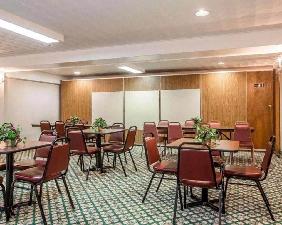 Baymont By Wyndham לייק ג'ורג' מראה חיצוני תמונה